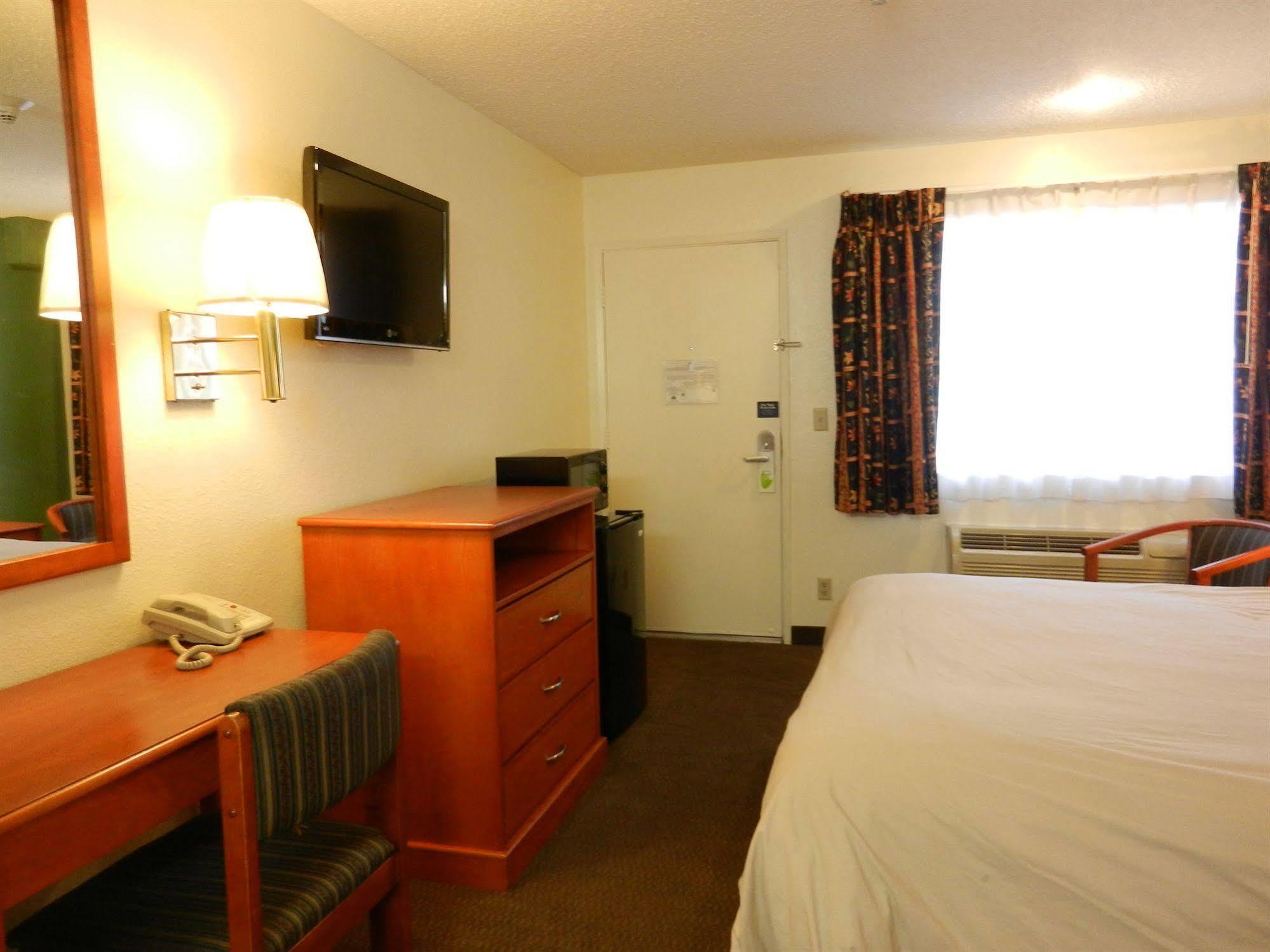 Simply Home Inn & Suites - Riverside Esterno foto