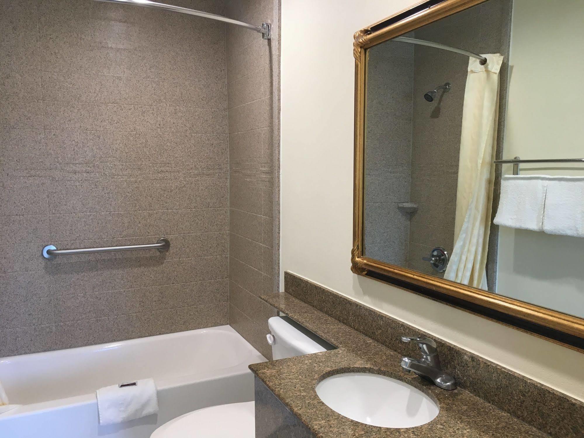 Simply Home Inn & Suites - Riverside Esterno foto