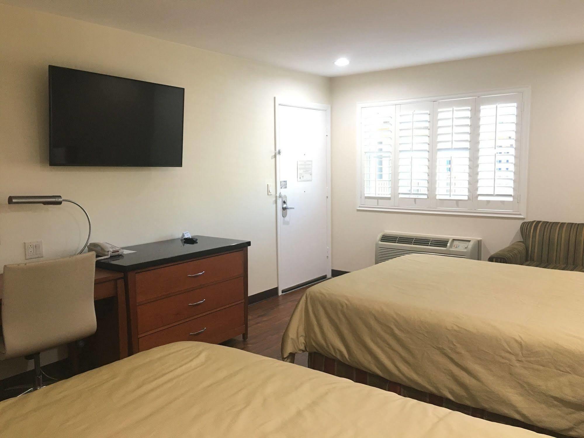 Simply Home Inn & Suites - Riverside Esterno foto